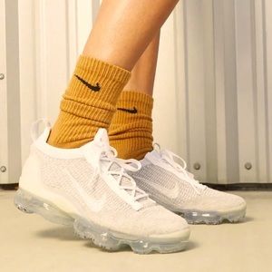 Nike Air Vapormax 2021 FK | Women’s 8 Men’s 6.5 | Oatmeal Phantom White